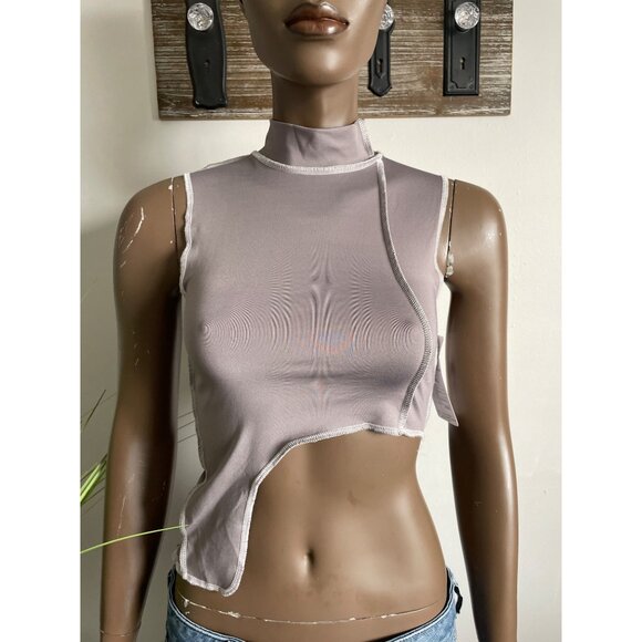 NWT Unbranded Sleeveless Asymmetrical Crop Top Size M - Picture 2 of 7